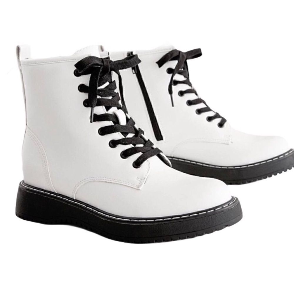 New! Madden Girl Kurt Faux Leather Combat Lace Up White Boots
